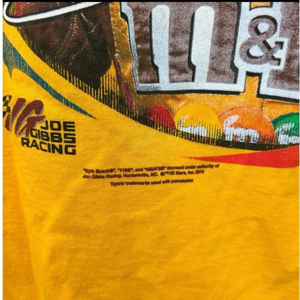 NASCAR Kyle Busch Joe Gibbs Racing 18 M&Ms Yellow Graphic T-Shirt Mens XL 2010 - Picture 6 of 6